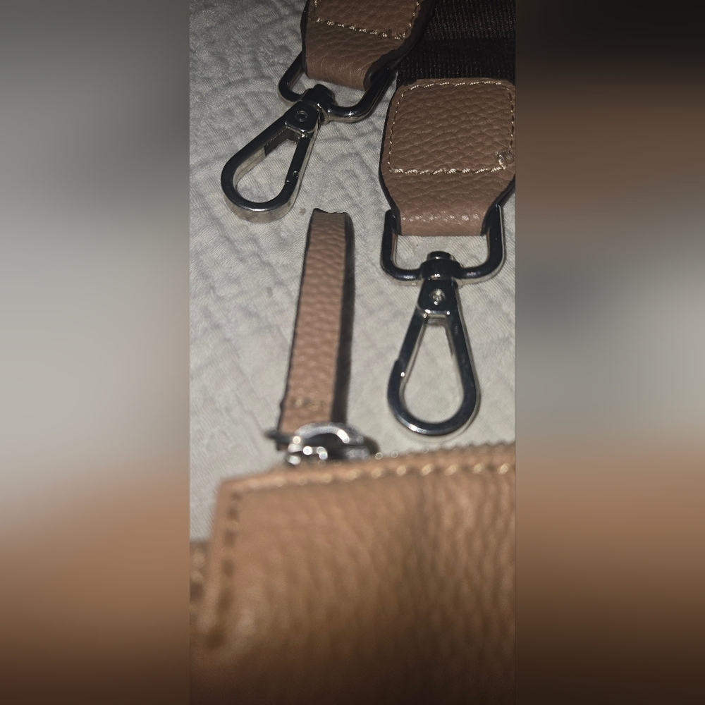 Tan Leather Bag by - Picture 3 of 8